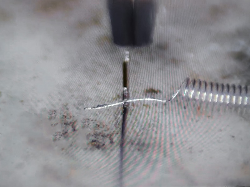 精密微焊接機頭 - 伺服電機驅動機頭 - 9 鉑絲和銥合金彈簧焊接