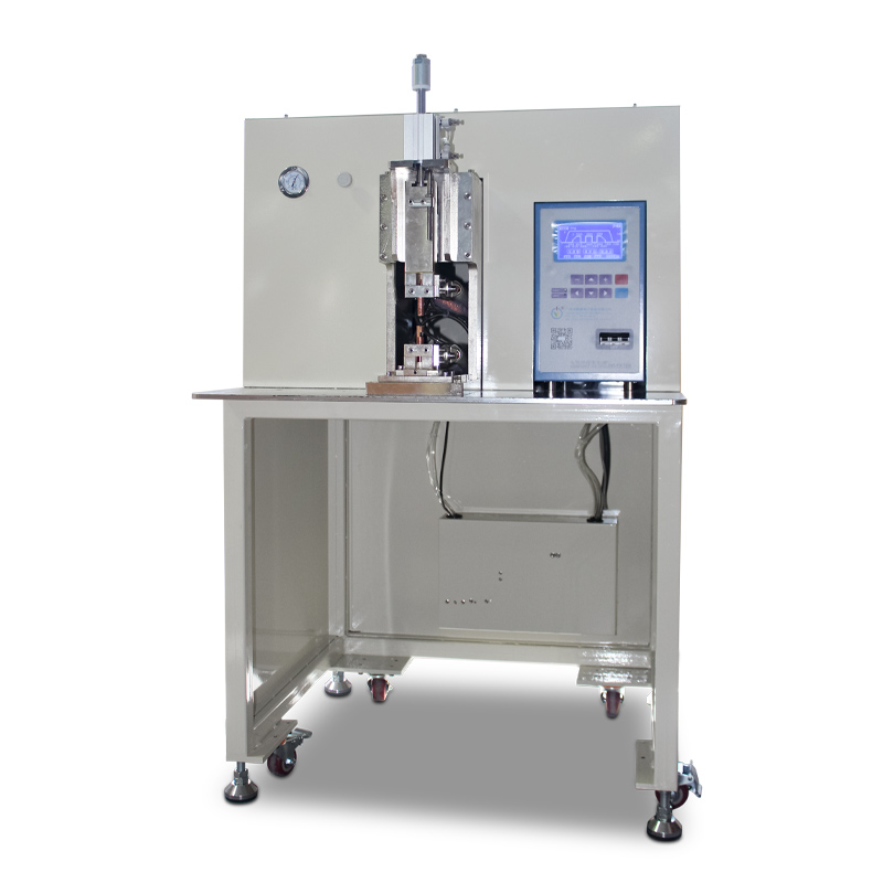 防水溫控器開關(guān)的精密焊接案例 - 溫控開關(guān)焊接案例 - 2 精密電阻焊機(jī)