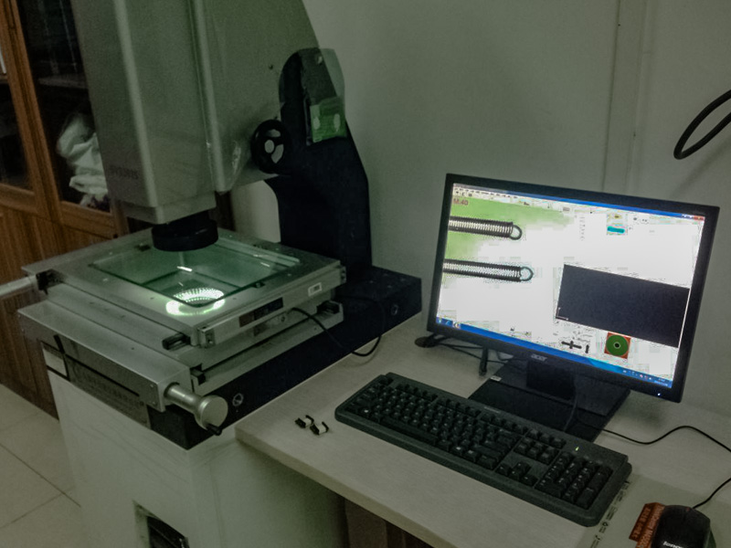 微TIG焊接:腦電極導絲(鎳鉻合金絲)端部熔球狀 - 醫(yī)用零部件焊接 - 2 鎳鉻合金絲樣品放大圖